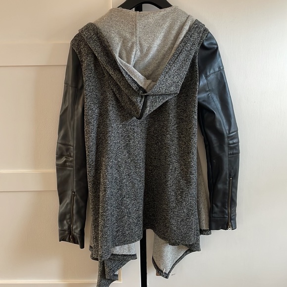 Very J long sleeve - Picture 3 of 3